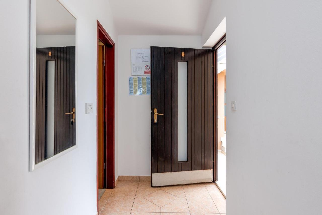 Family Friendly Apartments With A Swimming Pool Valbandon, Fazana - 2201 Štinjan المظهر الخارجي الصورة