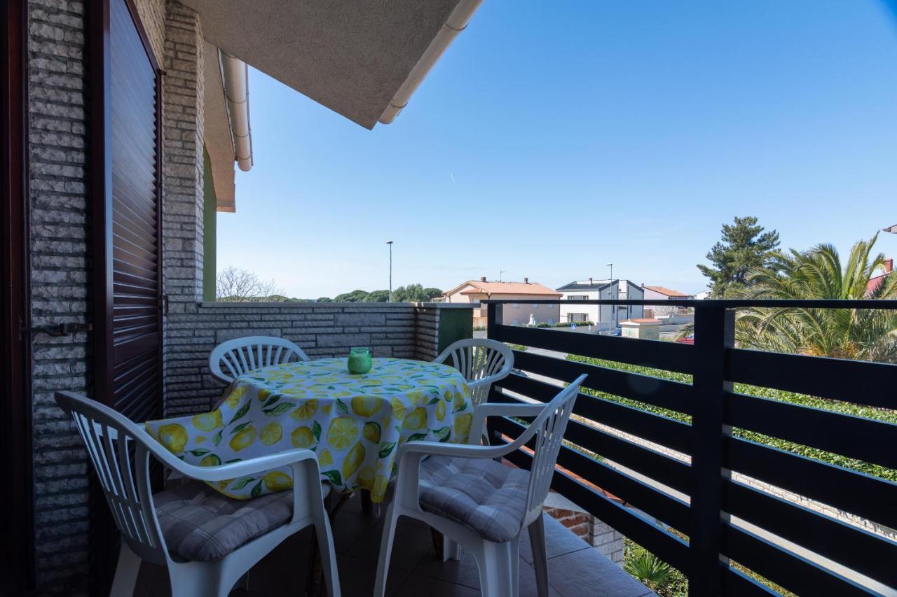 Family Friendly Apartments With A Swimming Pool Valbandon, Fazana - 2201 Štinjan المظهر الخارجي الصورة