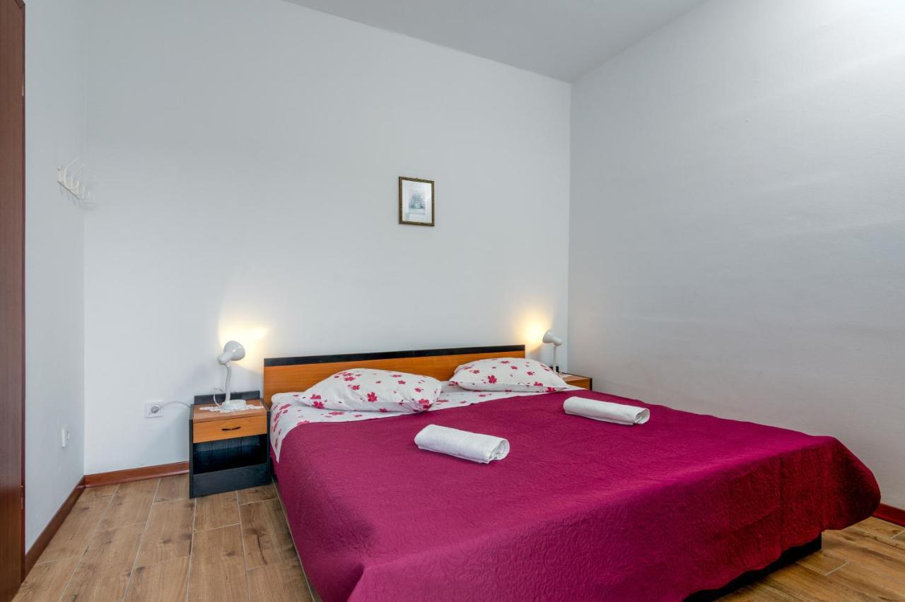 Family Friendly Apartments With A Swimming Pool Valbandon, Fazana - 2201 Štinjan المظهر الخارجي الصورة