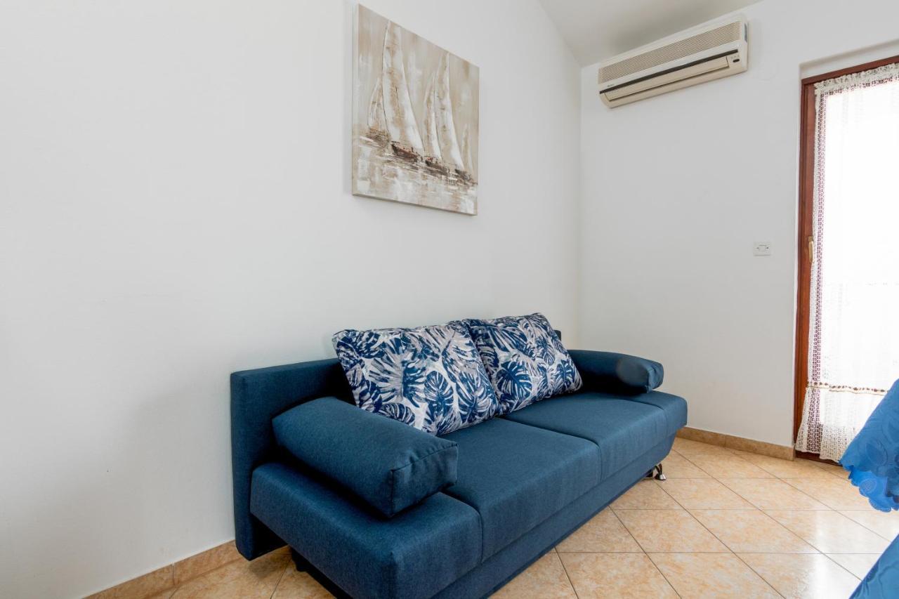 Family Friendly Apartments With A Swimming Pool Valbandon, Fazana - 2201 Štinjan المظهر الخارجي الصورة